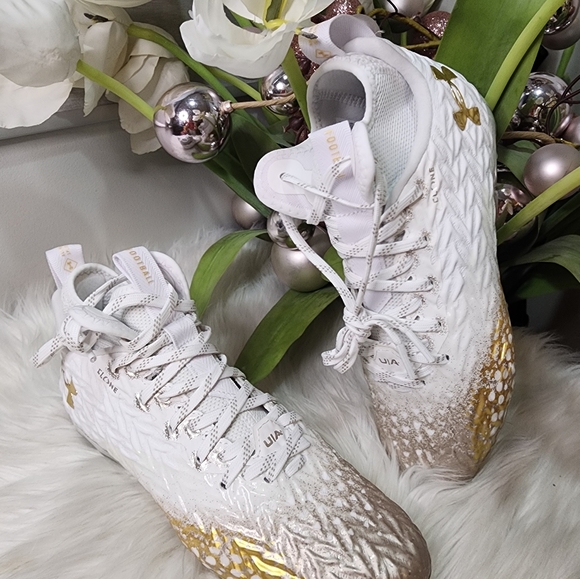 Under Armour Women's UA Spotlight Clone MC Football Cleats new - Picture 5 of 10